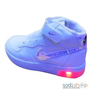 Baskets Nike – Semelle Lumineuse à LED Stylée Couleur Blanc SEY00201